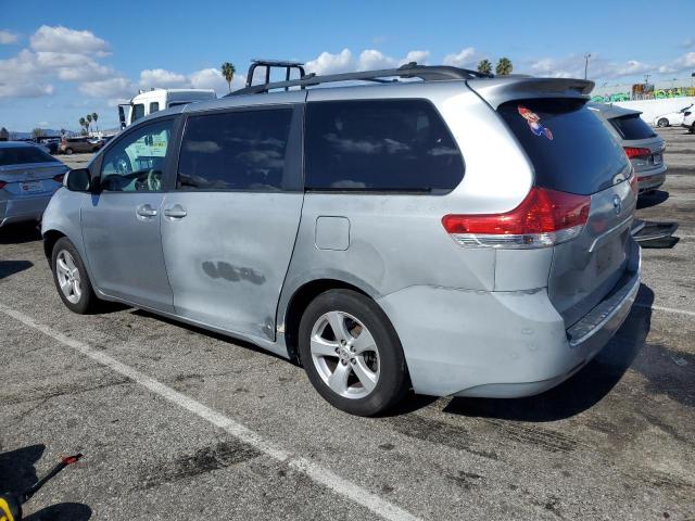 5TDKK3DC6BS066061 - 2011 TOYOTA SIENNA LE SILVER photo 2