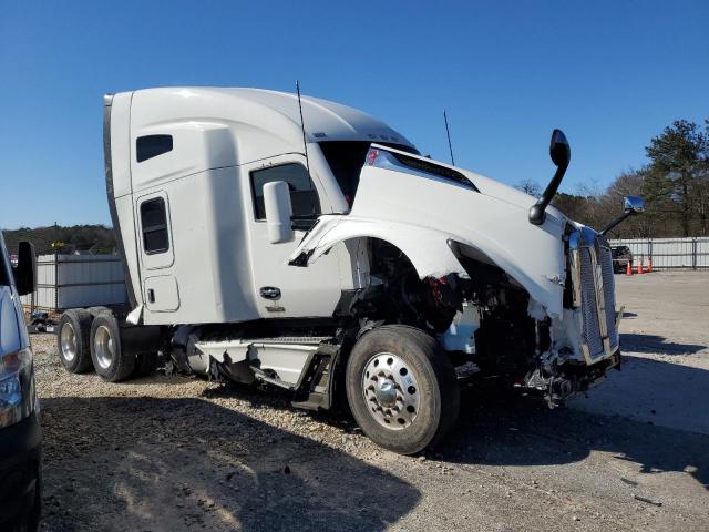 2022 KENWORTH CONSTRUCTI T680, 