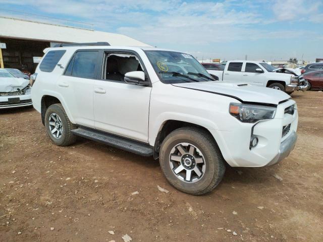 JTEBU5JR0L5786800 - 2020 TOYOTA 4RUNNER SR5/SR5 PREMIUM WHITE photo 4