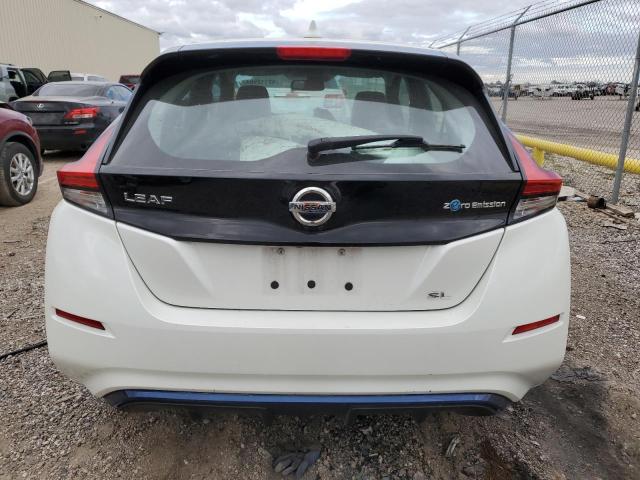 1N4AZ1CP8JC300450 - 2018 NISSAN LEAF S WHITE photo 6