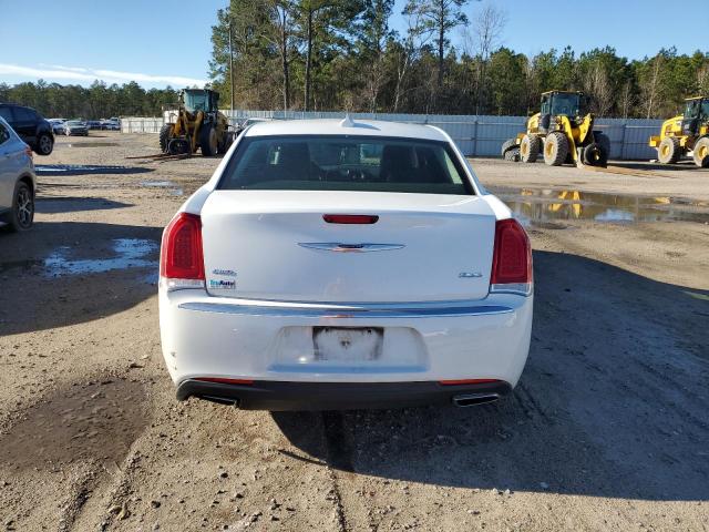 2C3CCAKG7KH586526 - 2019 CHRYSLER 300 LIMITED WHITE photo 6