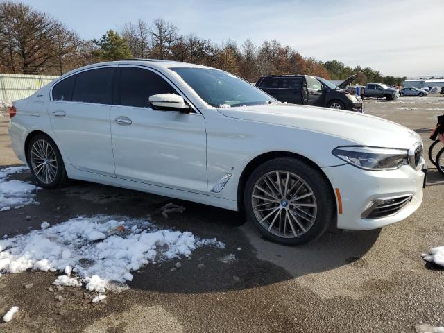 WBAJB1C5XJG623885 - 2018 BMW 530XE WHITE photo 4