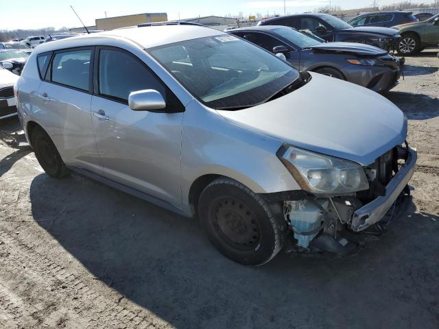 5Y2SP6E00AZ403778 - 2010 PONTIAC VIBE SILVER photo 4