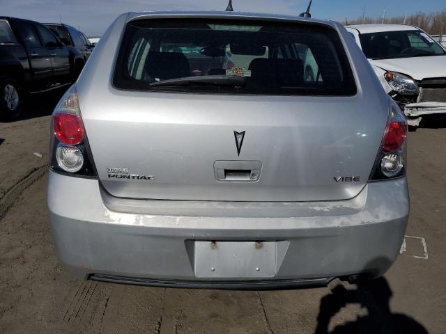 5Y2SP6E00AZ403778 - 2010 PONTIAC VIBE SILVER photo 6