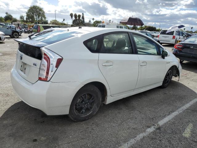 JTDKN3DU4F0479332 - 2015 TOYOTA PRIUS WHITE photo 3