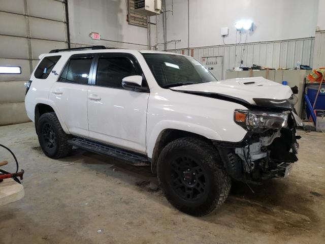 JTEBU5JR0L5762741 - 2020 TOYOTA 4RUNNER SR5/SR5 PREMIUM WHITE photo 4