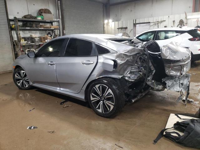 JHMFC1F70JX018372 - 2018 HONDA CIVIC EXL SILVER photo 2