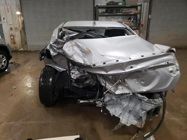 JHMFC1F70JX018372 - 2018 HONDA CIVIC EXL SILVER photo 6