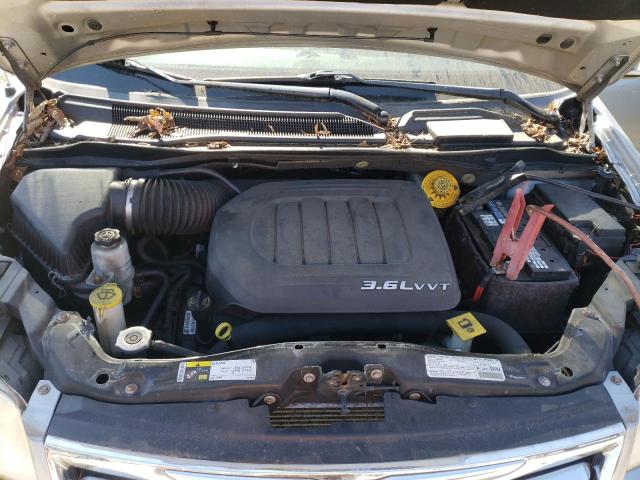 2C4RC1CG7DR805891 - 2013 CHRYSLER TOWN & COU TOURING L SILVER photo 12