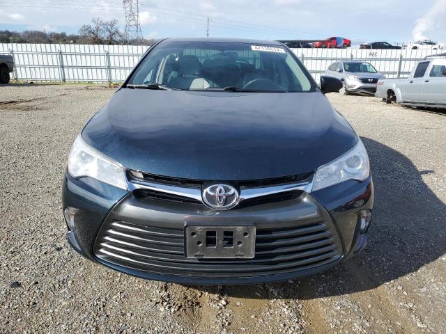 4T1BF1FKXHU348281 - 2017 TOYOTA CAMRY LE BLUE photo 5