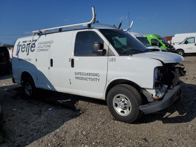 1GCWGAFG9L1243272 - 2020 CHEVROLET EXPRESS G2 WHITE photo 4