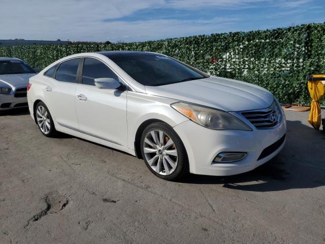 KMHFH4JG1CA191637 - 2012 HYUNDAI AZERA GLS WHITE photo 4