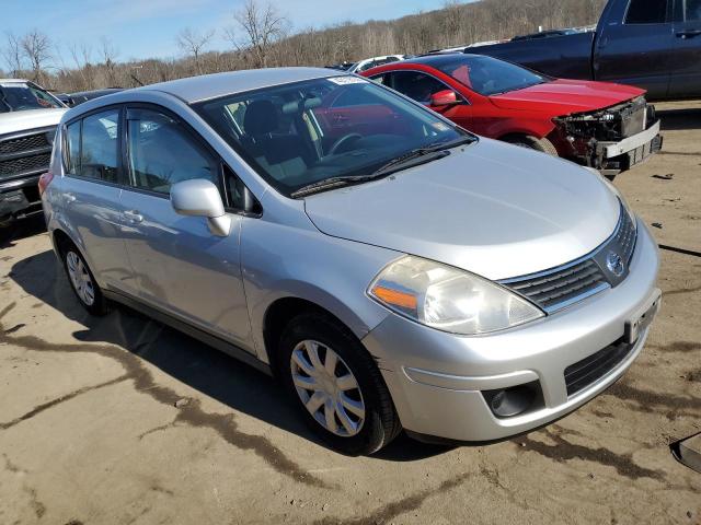 3N1BC13E37L406464 - 2007 NISSAN VERSA S GRAY photo 4