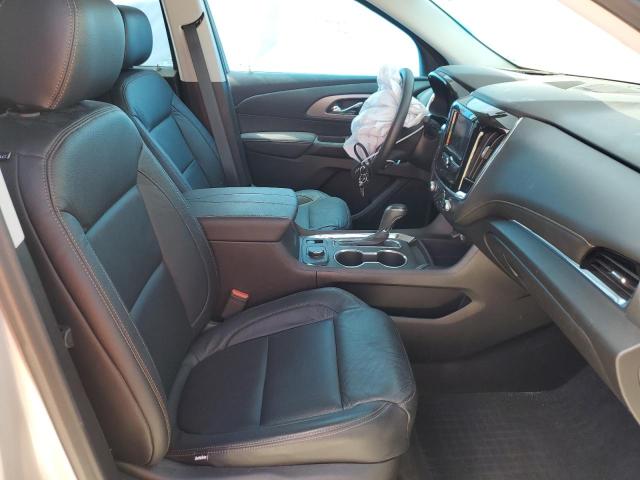 1GNERFKWXLJ313661 - 2020 CHEVROLET TRAVERSE LS SILVER photo 5