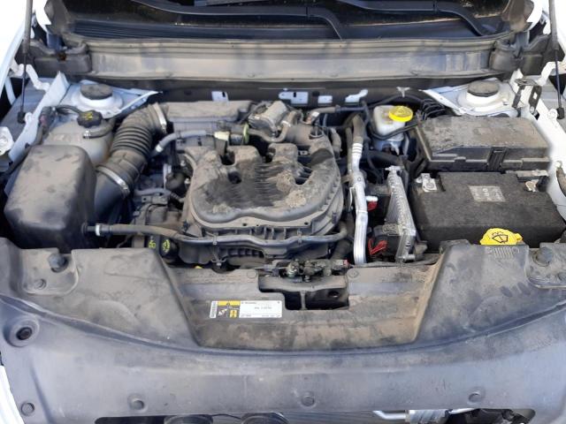 1C4PJMJX8JD515319 - 2018 JEEP CHEROKEE OVERLAND WHITE photo 11