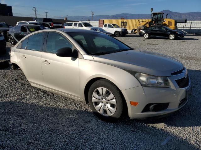 1G1PA5SG1D7305600 - 2013 CHEVROLET CRUZE LS GOLD photo 4