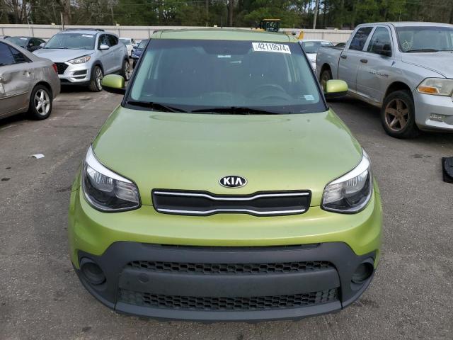 KNDJN2A2XH7881763 - 2017 KIA SOUL GREEN photo 5