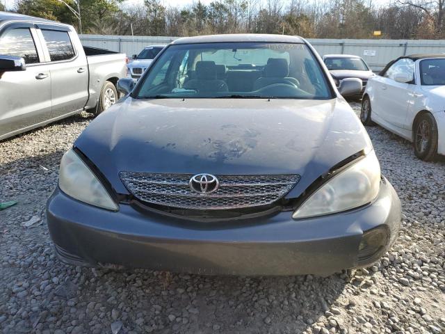 4T1BF32K32U530543 - 2002 TOYOTA CAMRY LE GRAY photo 5