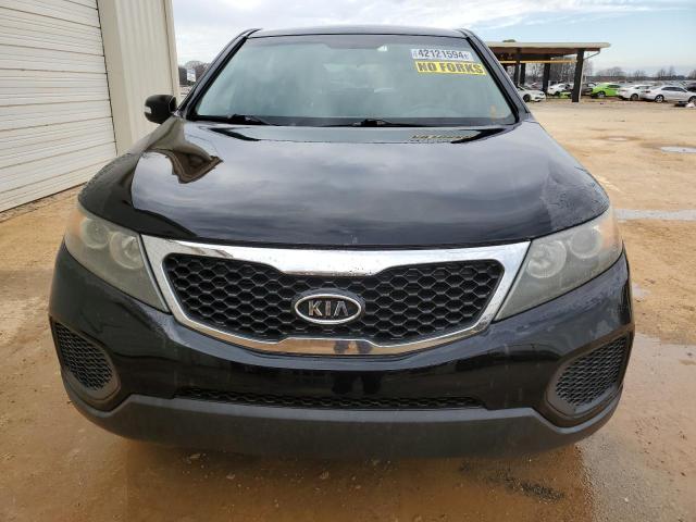 5XYKT3A1XBG154009 - 2011 KIA SORENTO BASE BLACK photo 5