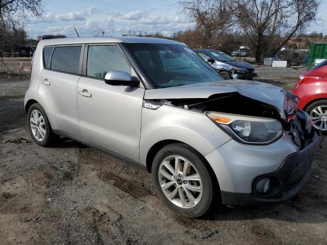 KNDJP3A54H7439460 - 2017 KIA SOUL + SILVER photo 4