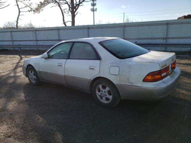 JT8BF22G6V0016481 - 1997 LEXUS ES 300 WHITE photo 2