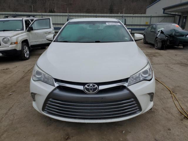 4T1BF1FKXGU246218 - 2016 TOYOTA CAMRY LE WHITE photo 5