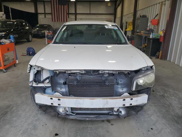 2B3KA43R48H107083 - 2008 DODGE CHARGER WHITE photo 5