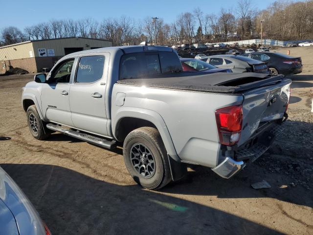 3TMCZ5AN0LM323640 - 2020 TOYOTA TACOMA DOUBLE CAB GRAY photo 2