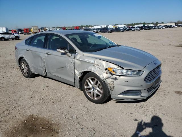 3FA6P0H75FR296610 - 2015 FORD FUSION SE BEIGE photo 4