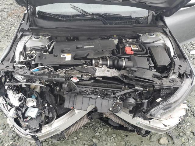 1HGCV2F56JA018643 - 2018 HONDA ACCORD EXL SILVER photo 11