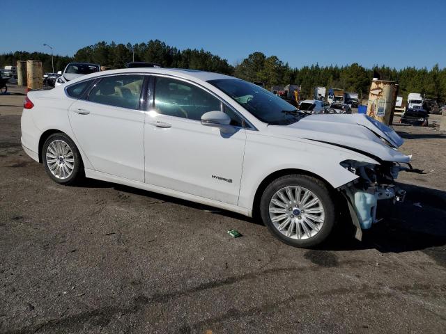 3FA6P0LU2GR402641 - 2016 FORD FUSION SE HYBRID WHITE photo 4