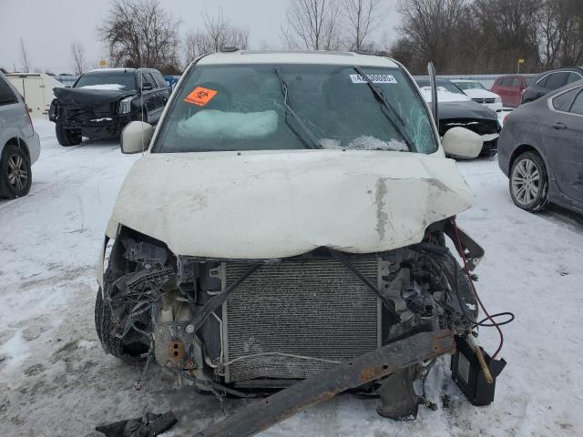 2A4RR8DGXBR625317 - 2011 CHRYSLER TOWN & COU TOURING L WHITE photo 5