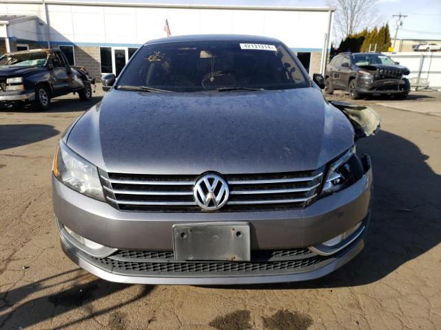 1VWBT7A35FC122438 - 2015 VOLKSWAGEN PASSAT SE GRAY photo 5