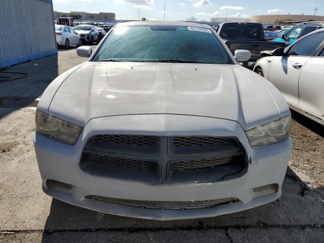 2C3CDXBG1DH624092 - 2013 DODGE CHARGER SE WHITE photo 5