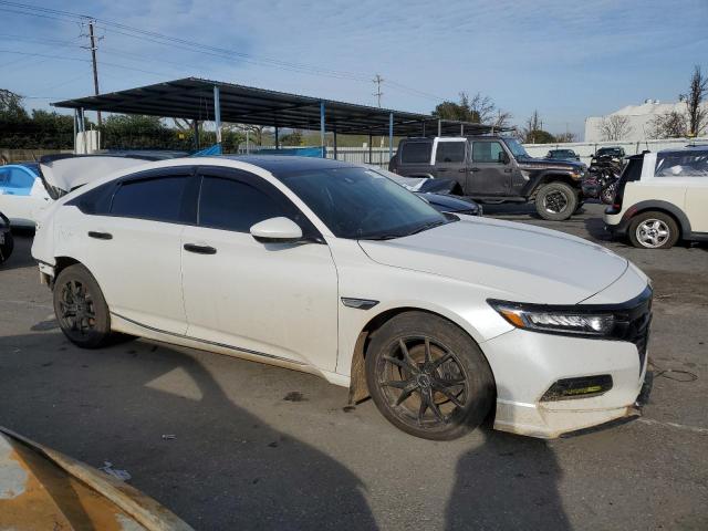 1HGCV1F45JA059797 - 2018 HONDA ACCORD EX WHITE photo 4