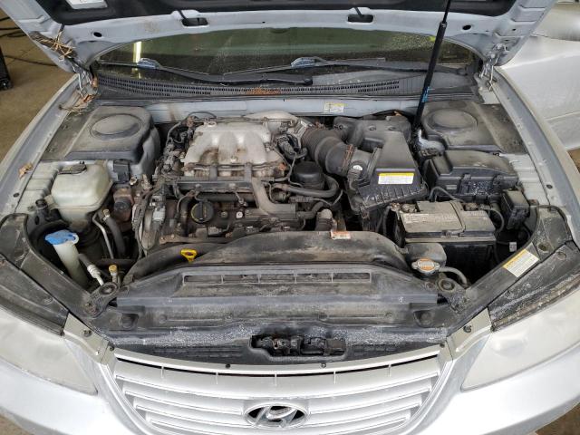 KMHFC46F06A074716 - 2006 HYUNDAI AZERA SE GRAY photo 11