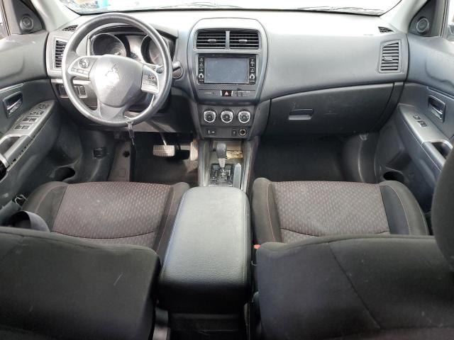 JA4AR3AU0KU011549 - 2019 MITSUBISHI OUTLANDER ES SILVER photo 8