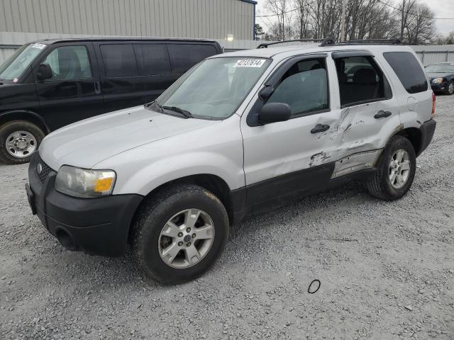 1FMYU93145KC96079 - 2005 FORD ESCAPE XLT SILVER photo 1