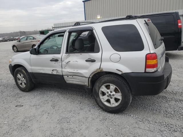 1FMYU93145KC96079 - 2005 FORD ESCAPE XLT SILVER photo 2