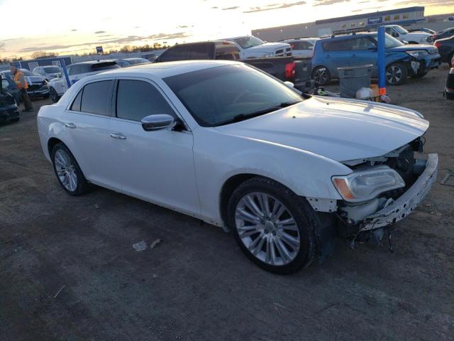 2C3CCAET9DH711666 - 2013 CHRYSLER 300C WHITE photo 4