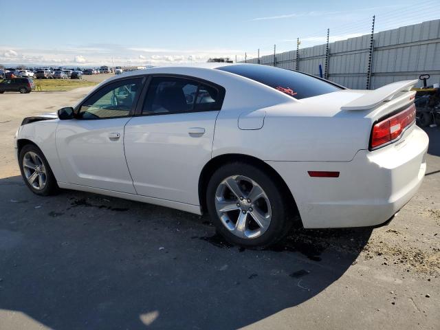 2C3CDXBGXDH545343 - 2013 DODGE CHARGER SE WHITE photo 2