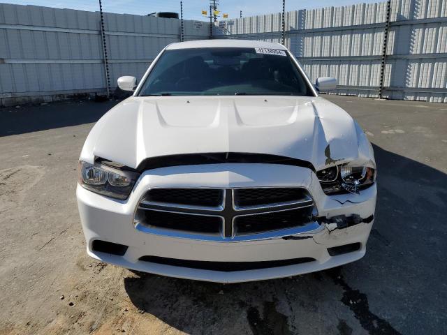 2C3CDXBGXDH545343 - 2013 DODGE CHARGER SE WHITE photo 5