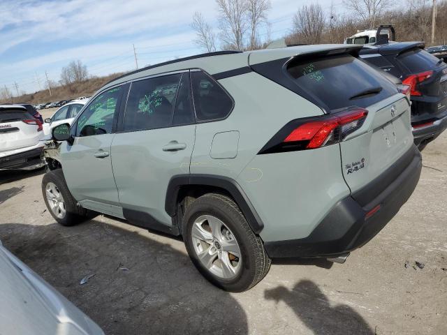 2T3P1RFVXMW180477 - 2021 TOYOTA RAV4 XLE GRAY photo 2