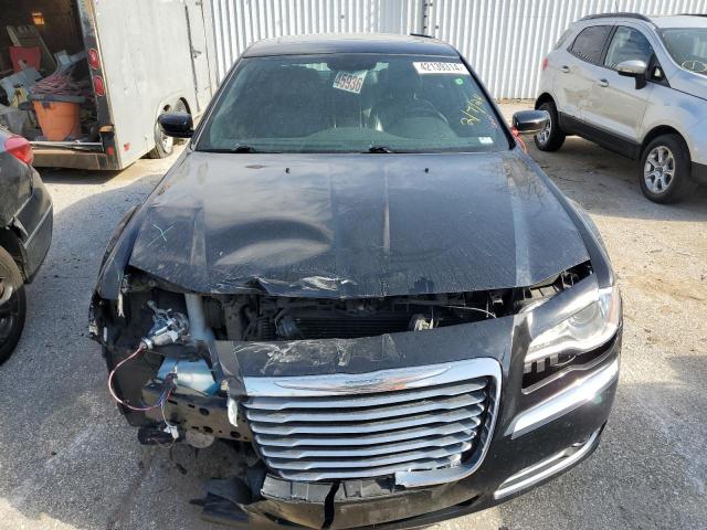 2C3CCAAG5DH575836 - 2013 CHRYSLER 300 BLACK photo 5