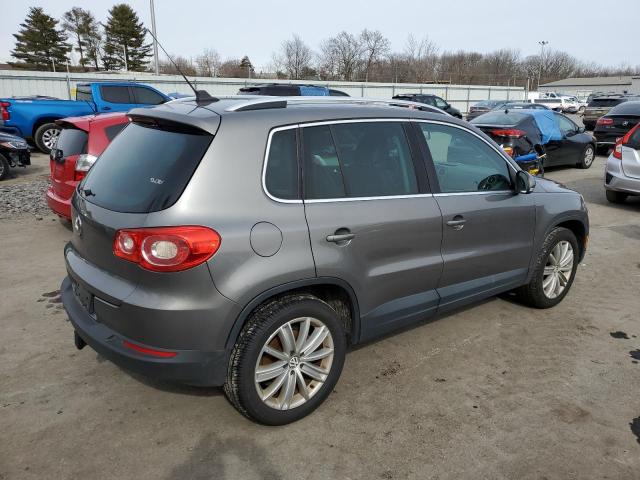 WVGBV7AX3BW541621 - 2011 VOLKSWAGEN TIGUAN S GRAY photo 3