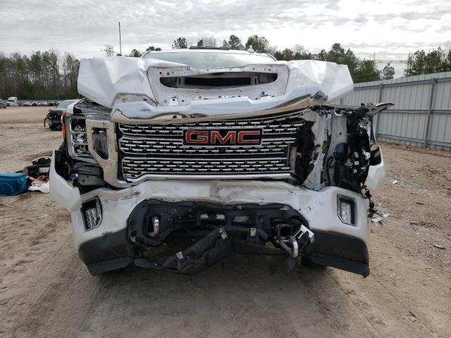 1GT49RE70MF128856 - 2021 GMC SIERRA K2500 DENALI WHITE photo 5