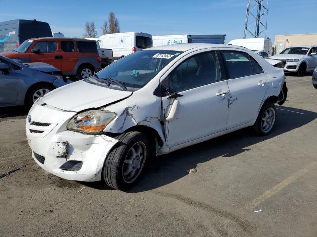 JTDBT923X71112238 - 2007 TOYOTA YARIS WHITE photo 1