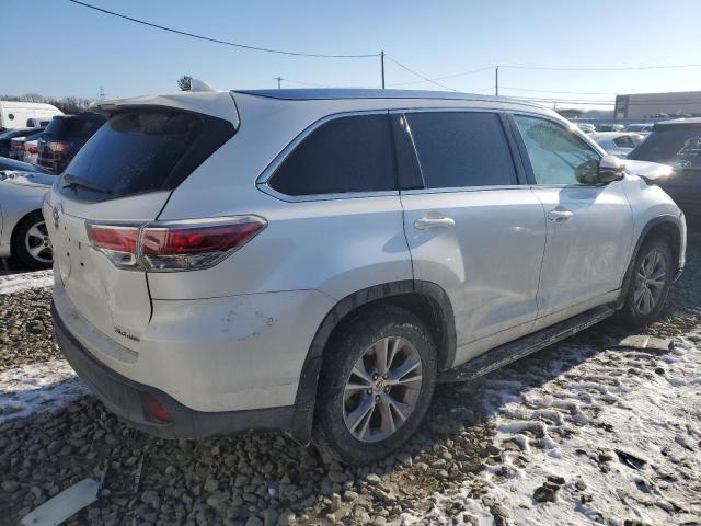 5TDJKRFHXFS077898 - 2015 TOYOTA HIGHLANDER XLE WHITE photo 3