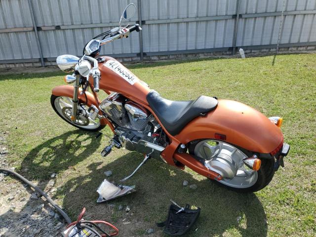 JH2SC6108BK100797 - 2011 HONDA VT1300 CX ORANGE photo 3