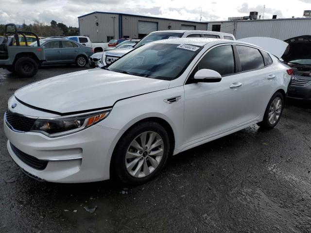 5XXGT4L38JG263551 - 2018 KIA OPTIMA LX WHITE photo 1